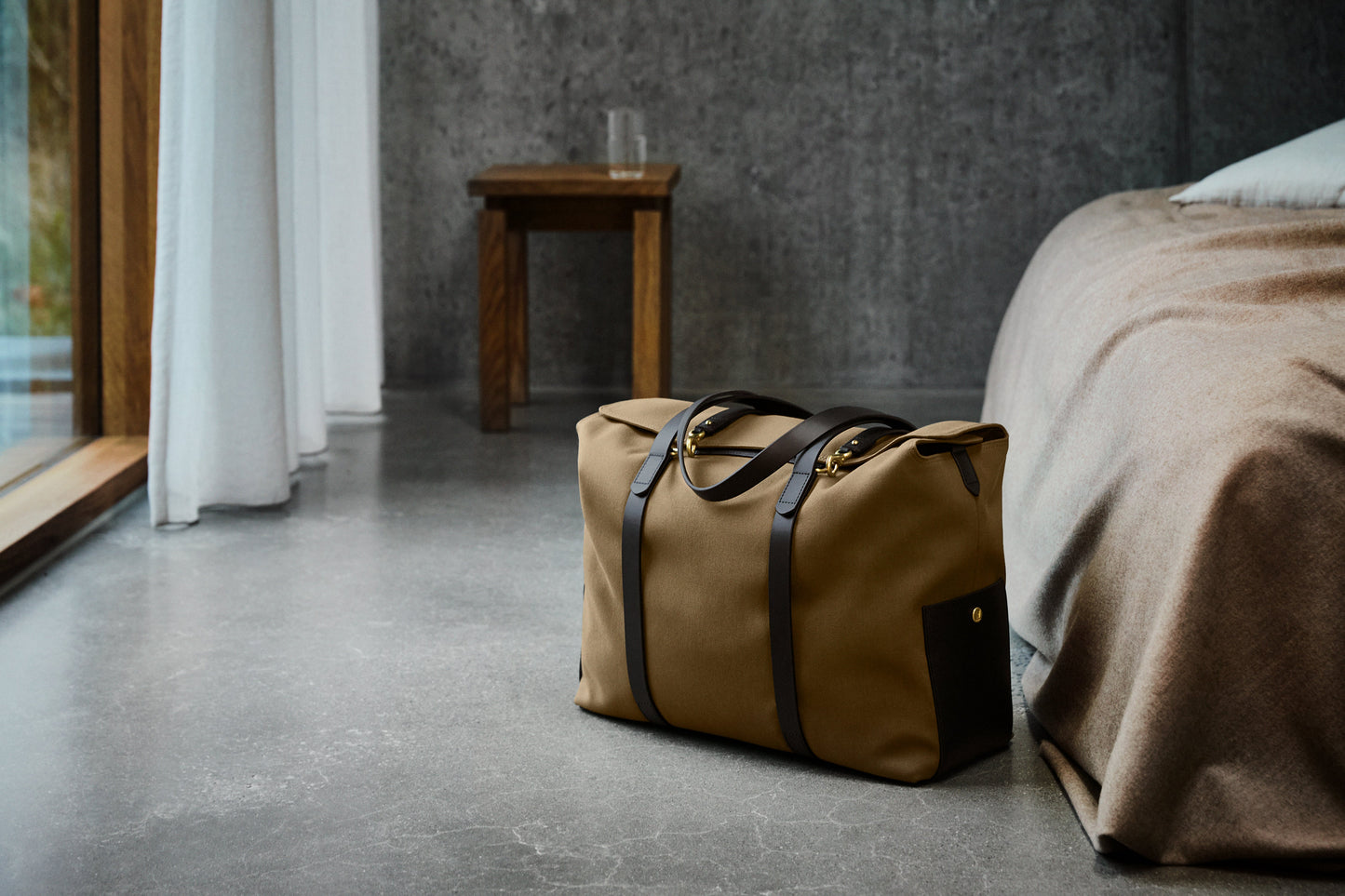 Mega Tote - khaki/black